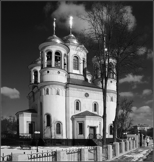 фото "Храм Вознесения Господня г. Звенигород" метки: город, черно-белые, 