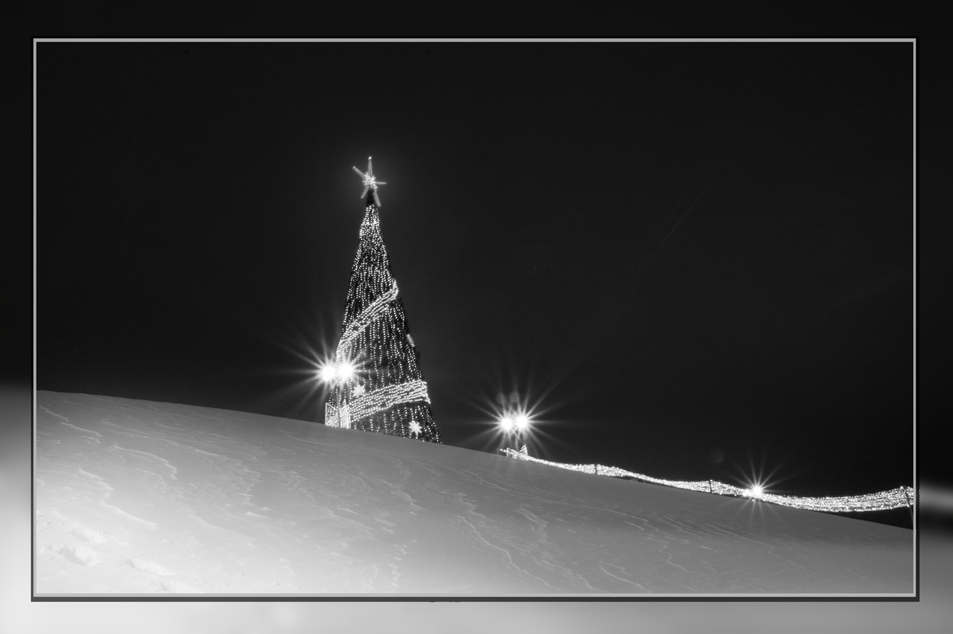 photo "воспоминания о празднике" tags: landscape, night, winter