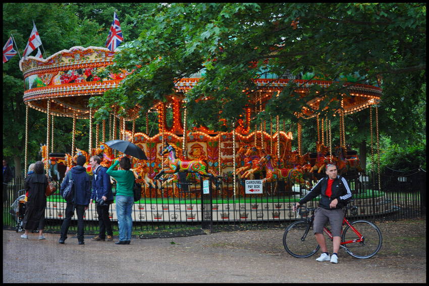 фото "Carousel" метки: жанр, город, 