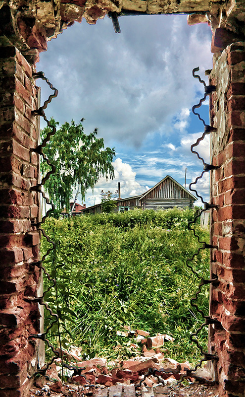 фото "Вид из окна разрушенной церкви" метки: пейзаж, лето