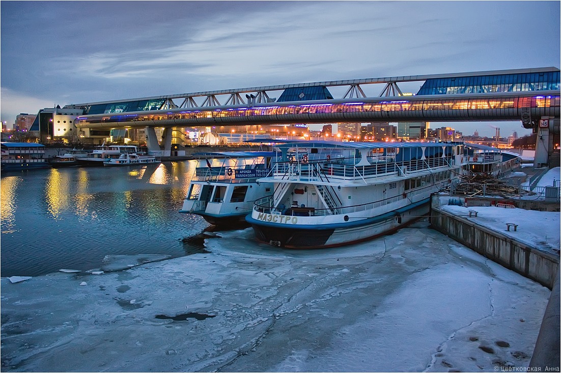 фото "***" метки: город, Москва, зима, корабль, мост, ночь, река
