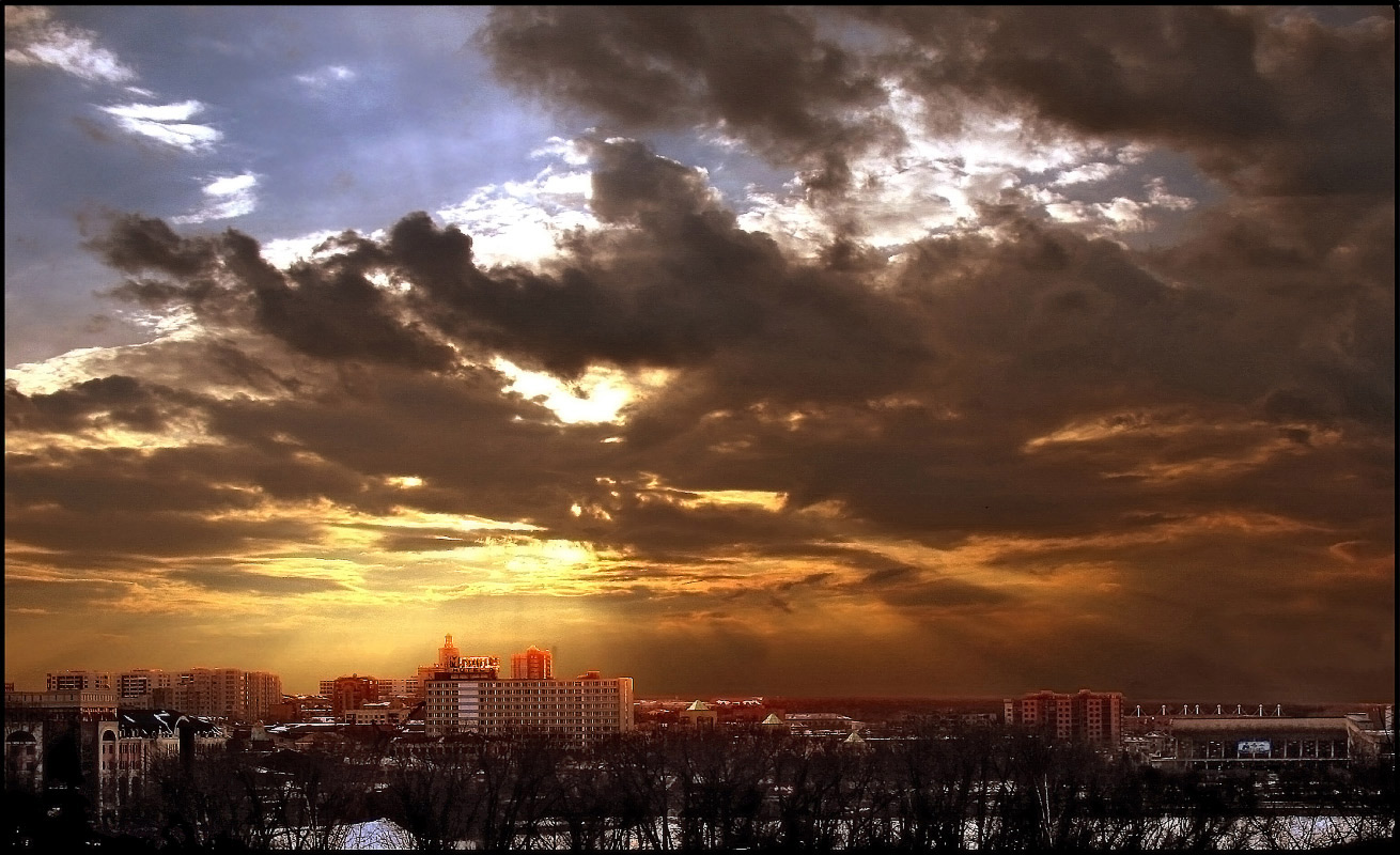 photo "Небо над городом" tags: city, 