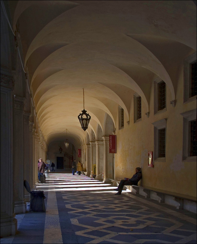 photo "Picture from Venice" tags: city, interior, 