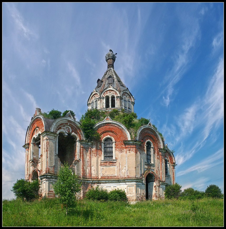 photo "Temple destroyed" tags: architecture, landscape, summer