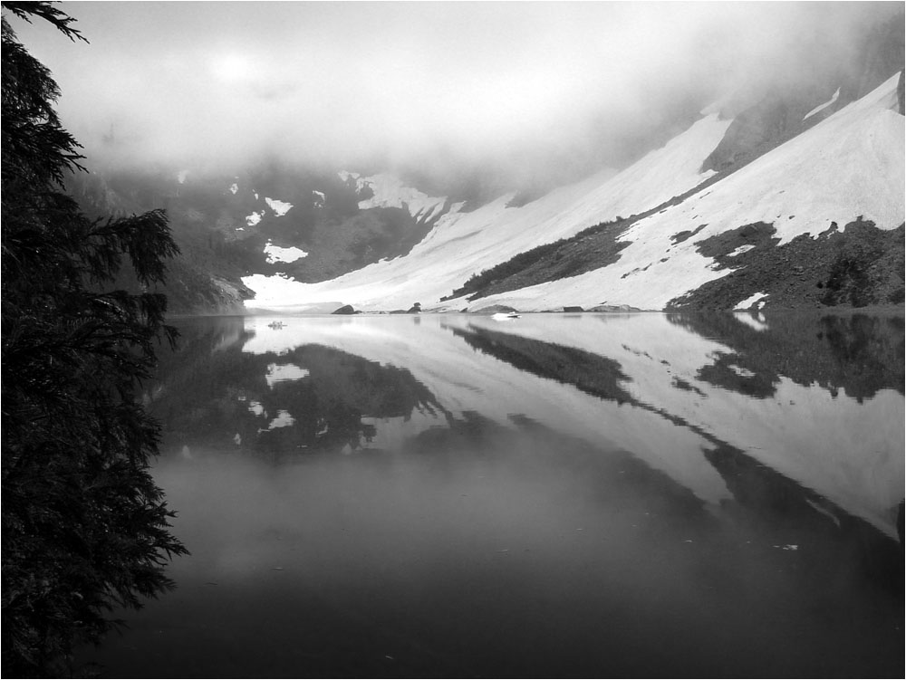 фото "Там, за туманами..." метки: пейзаж, черно-белые, горы