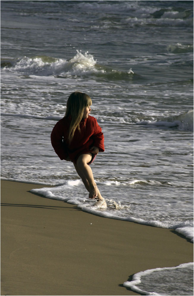 photo "running from the waves" tags: landscape, travel, water