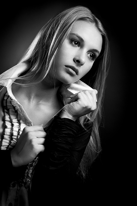 photo "***" tags: portrait, black&white, woman