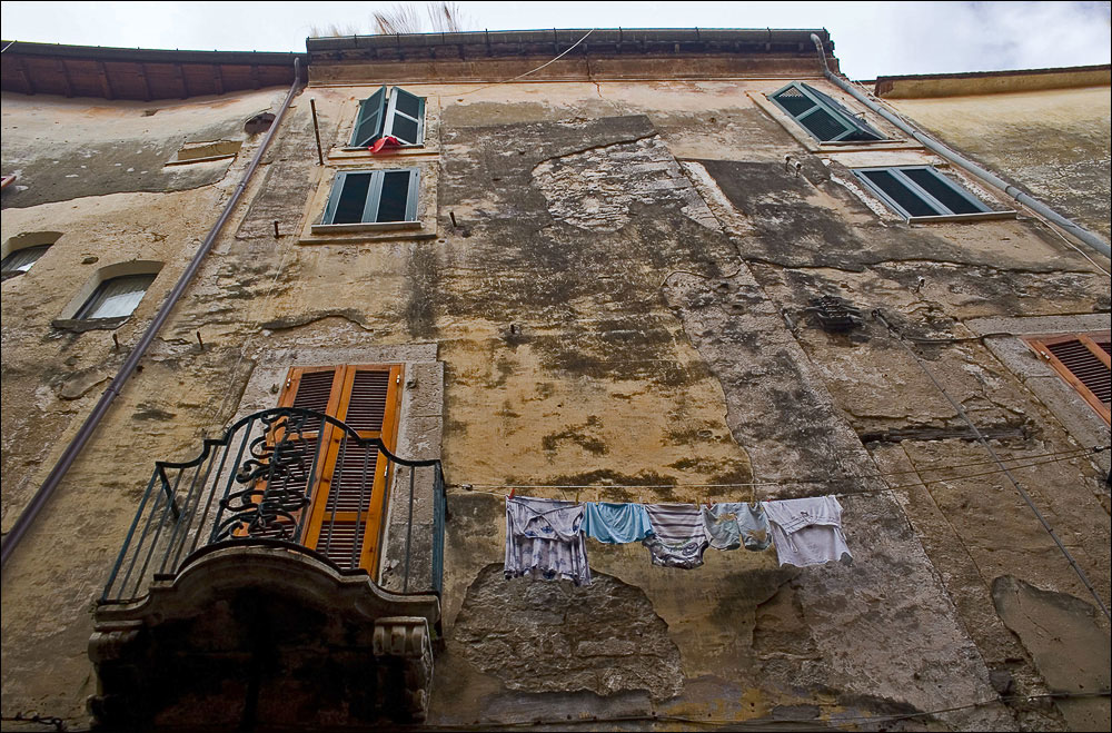 photo "Old Italy" tags: fragment, travel, Europe