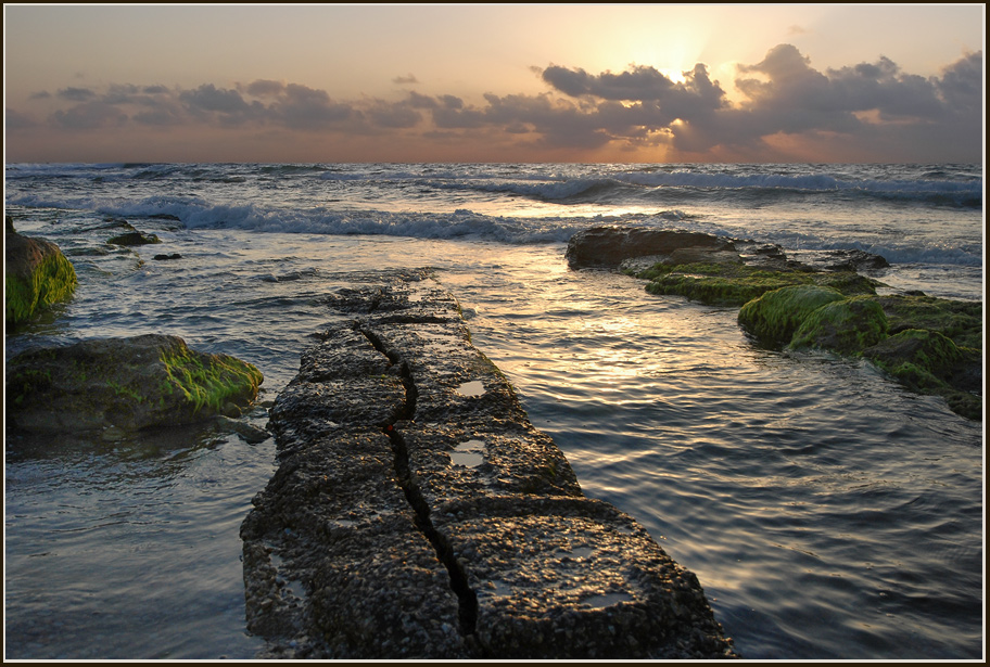 photo "Морские камни.." tags: landscape, sunset