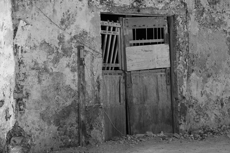 photo "La extraña belleza del tiempo" tags: black&white, architecture, landscape, 