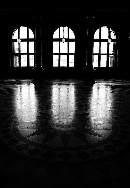photo "Окна а свет" tags: black&white, 
