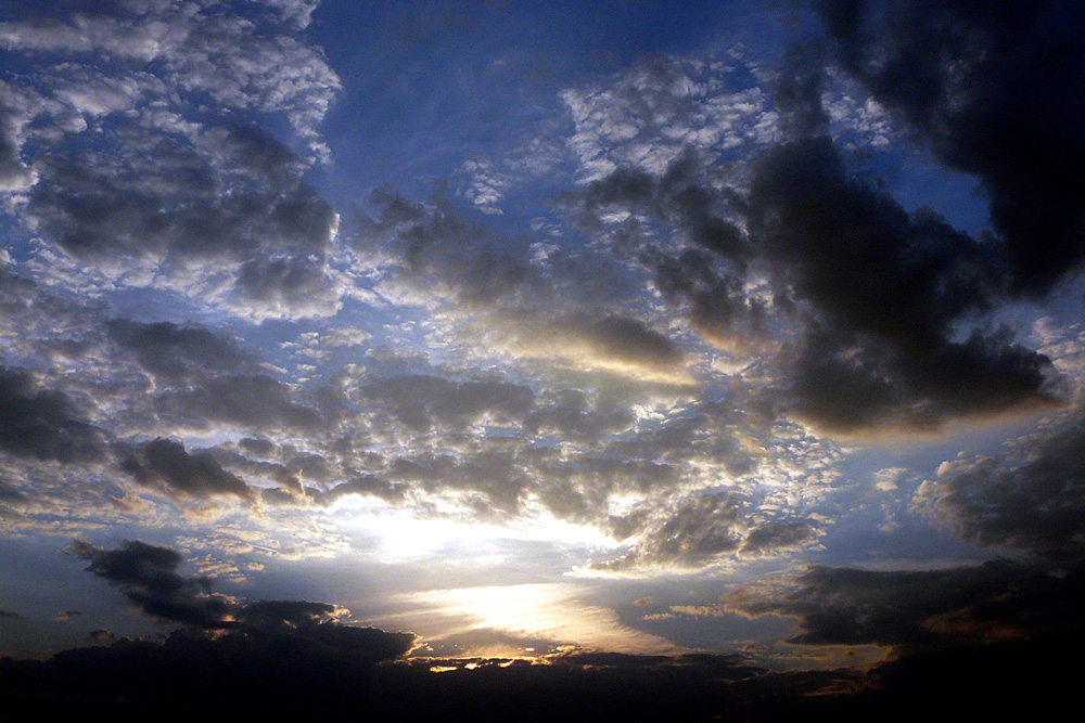 photo "End of day" tags: landscape, clouds, summer, sunset