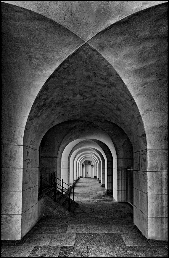 photo "arch" tags: architecture, black&white, landscape, 