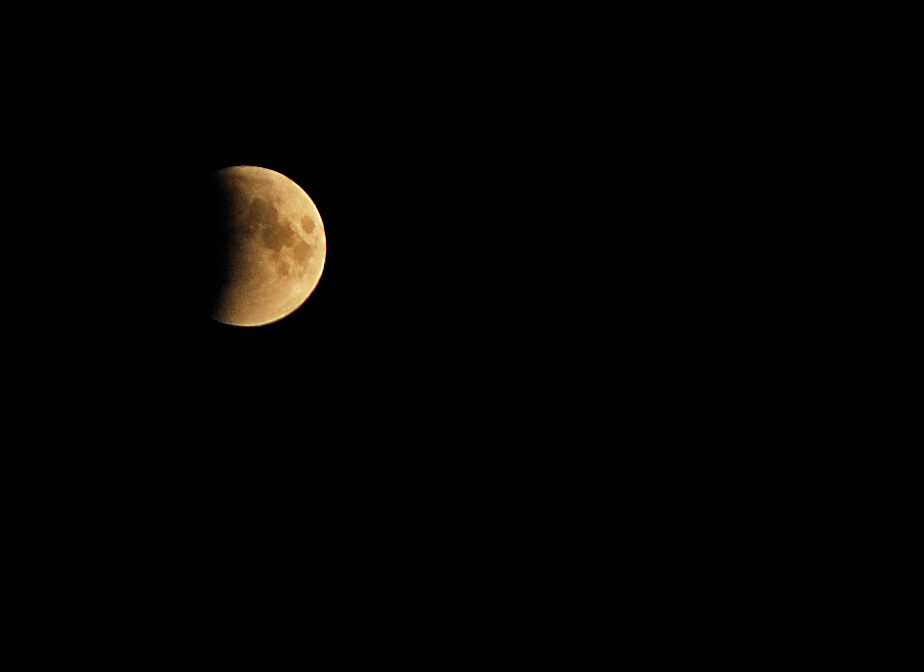 photo "Eclipse of the moon" tags: reporting, 
