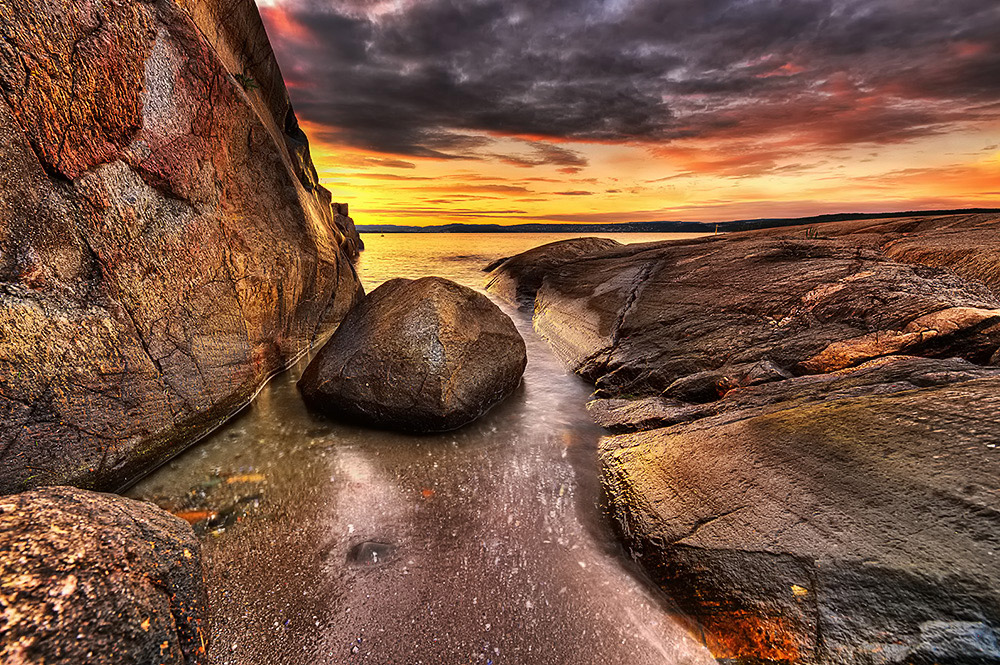 photo "The Stone" tags: landscape, summer, sunset