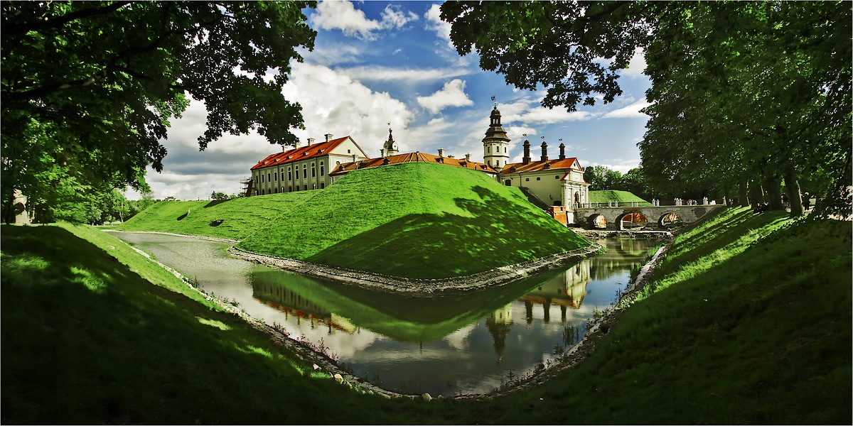 photo "The Nesvizhsky lock" tags: architecture, panoramic, landscape, 