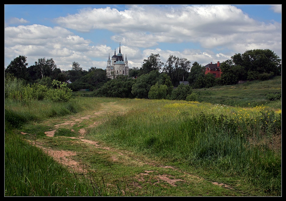фото "Вид на церковь в Быково" метки: пейзаж, архитектура, лето, облака