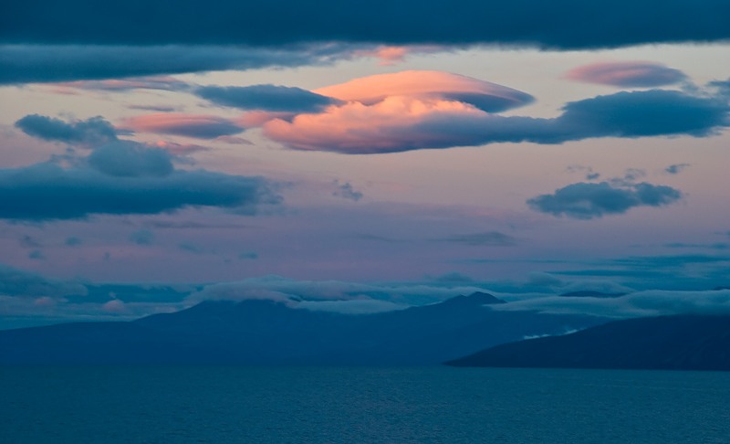 photo "***" tags: landscape, clouds, water