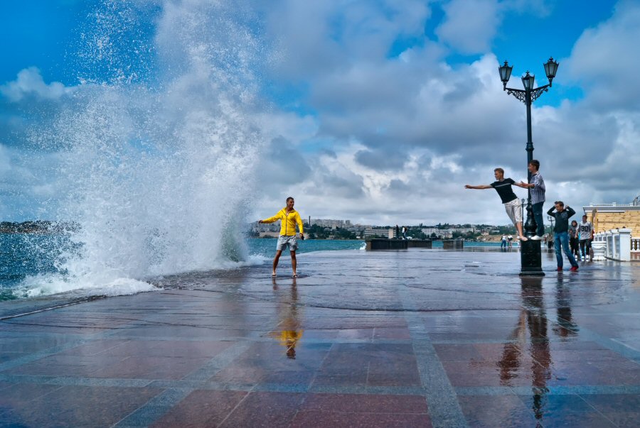 photo "Fun on the waterfront" tags: genre, landscape, water