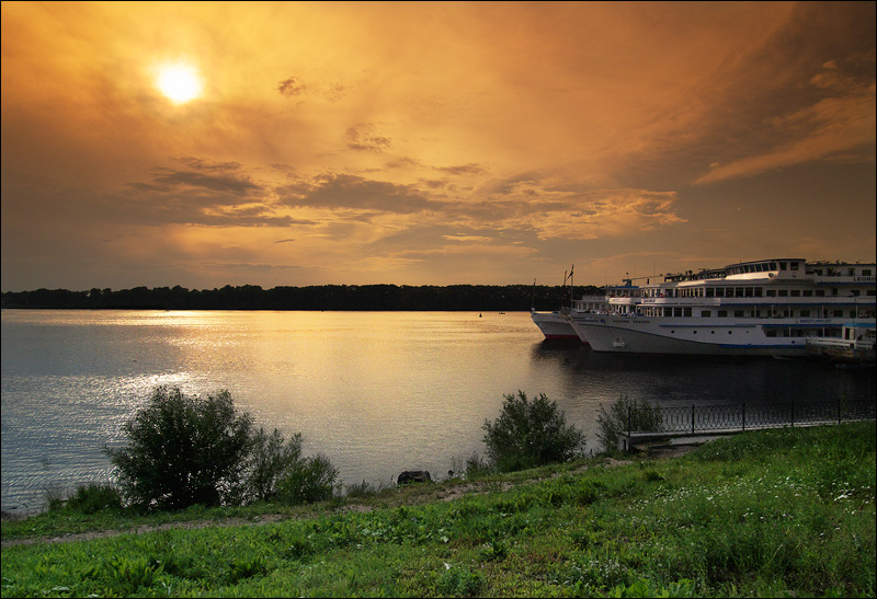 photo "At Volga (2)" tags: landscape, water