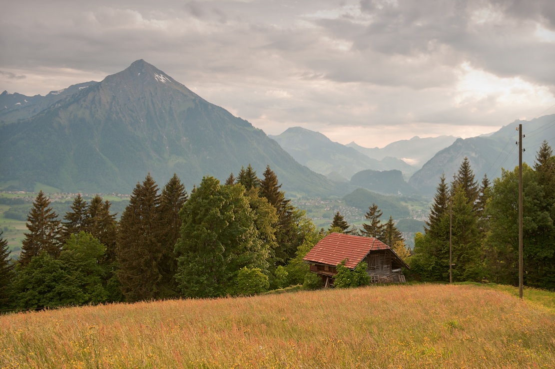 photo "une cabane dans les Alpes" tags: landscape, mountains, summer