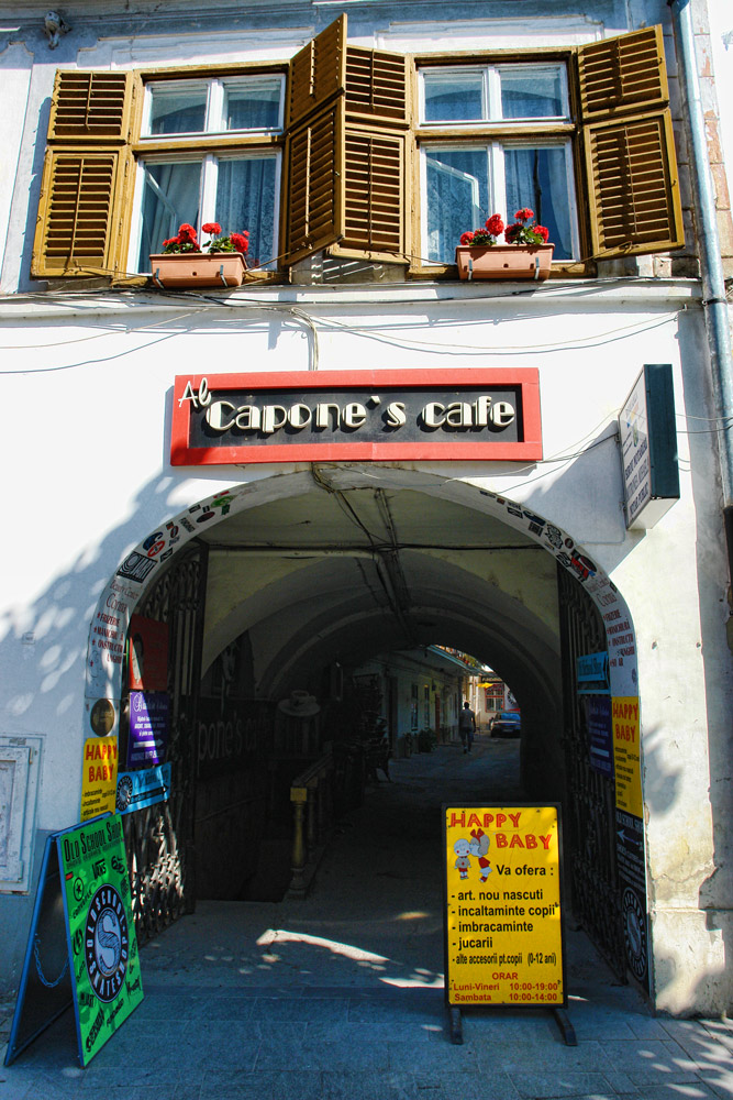 фото "Cappone's Cafe" метки: репортаж, путешествия, Европа