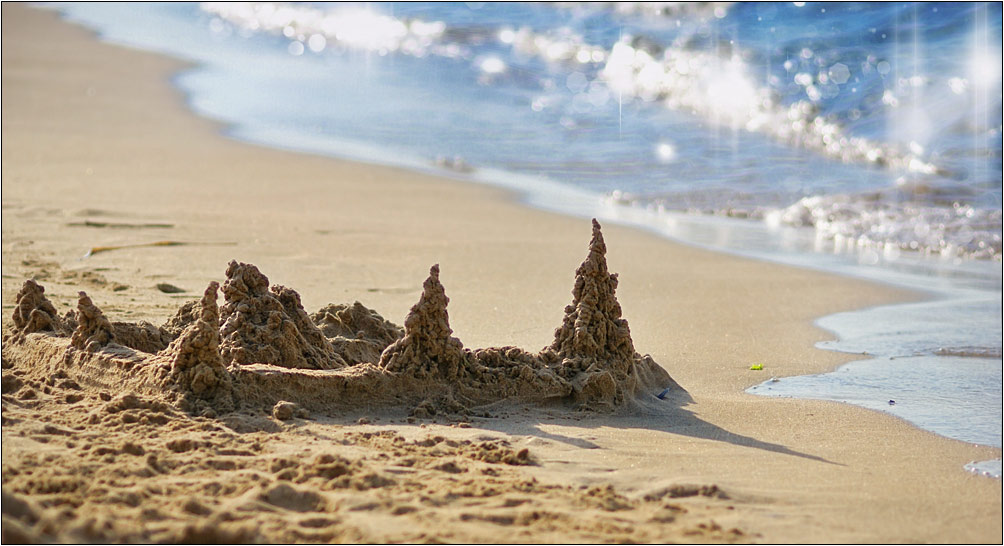 фото "Позабыв о приливах и ветрах, мы строим песочные замки..." метки: разное, digital art, 