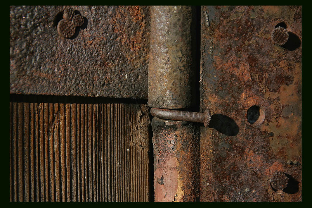 photo "About the old Nail" tags: abstract, fragment, 