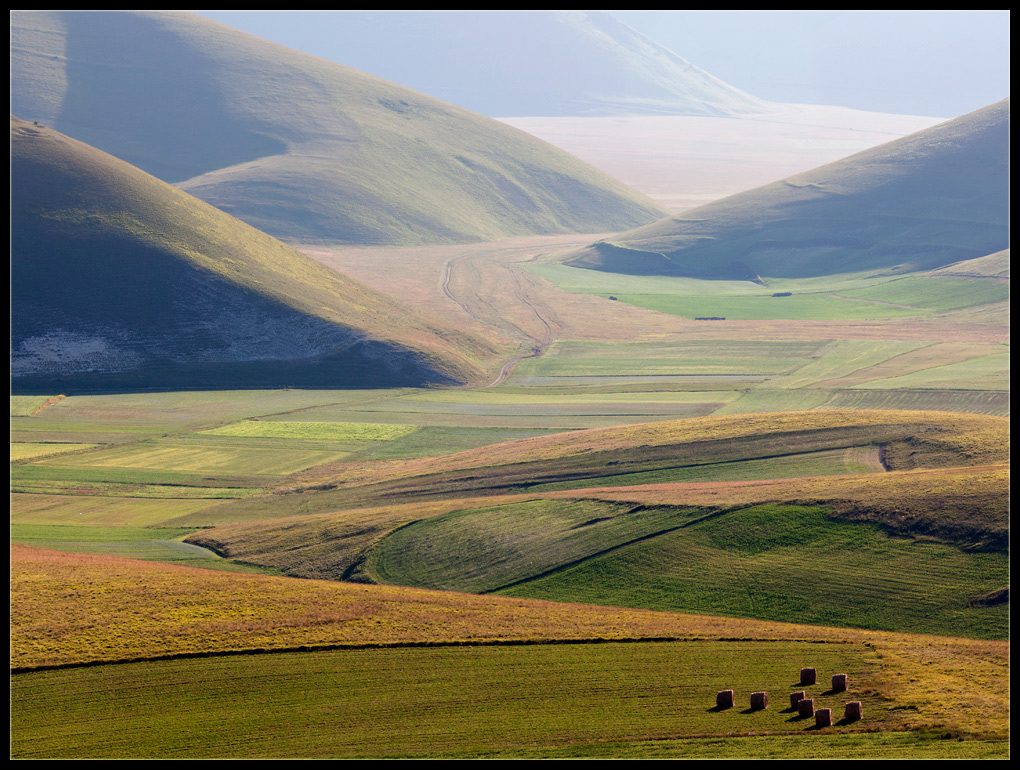 photo "Curves, planes and colors" tags: landscape, 