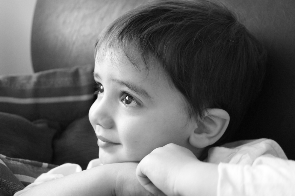 photo "A curious little boy" tags: portrait, children