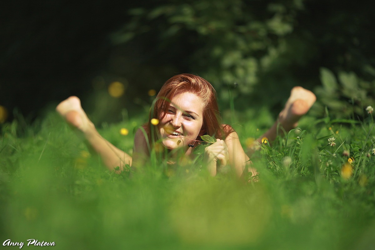 photo "girl in the field" tags: portrait, woman