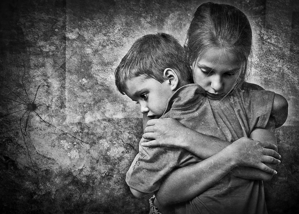 photo "pray for peace" tags: black&white, portrait, children