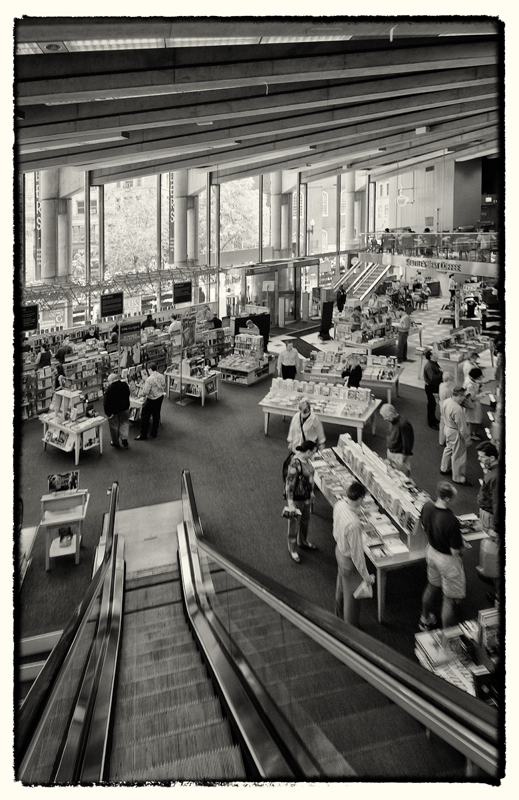 фото "Книжный магазин "Бордерс" в Бостоне" метки: интерьер, жанр, 