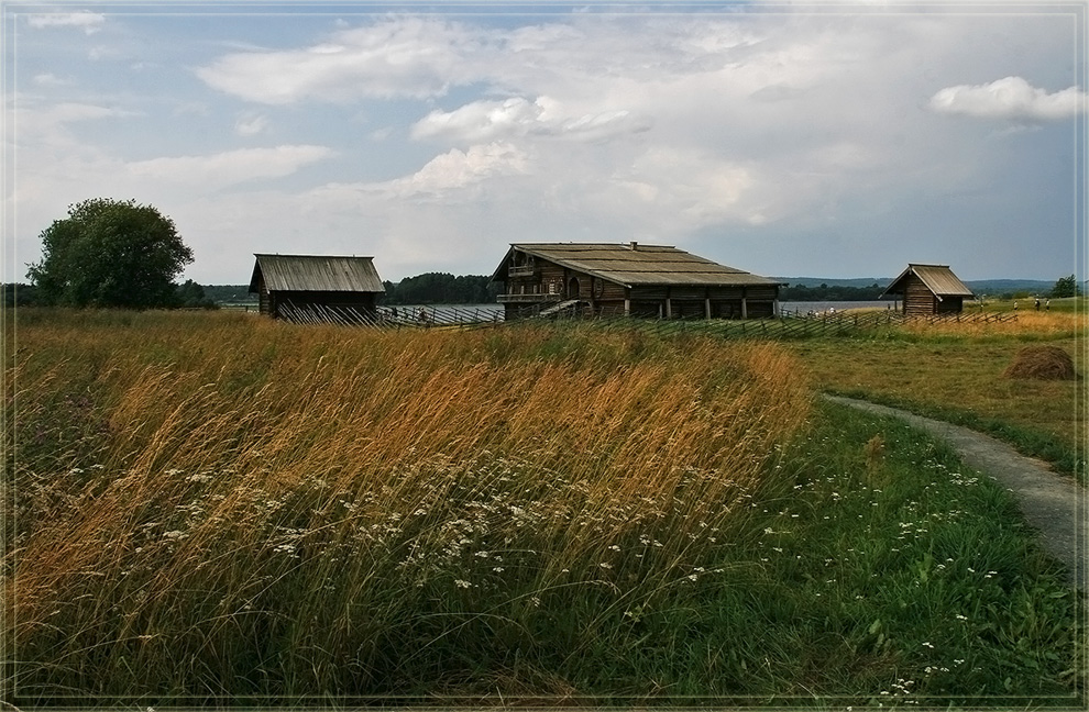 фото "Кижи. Старокарельские дома" метки: архитектура, пейзаж, лето