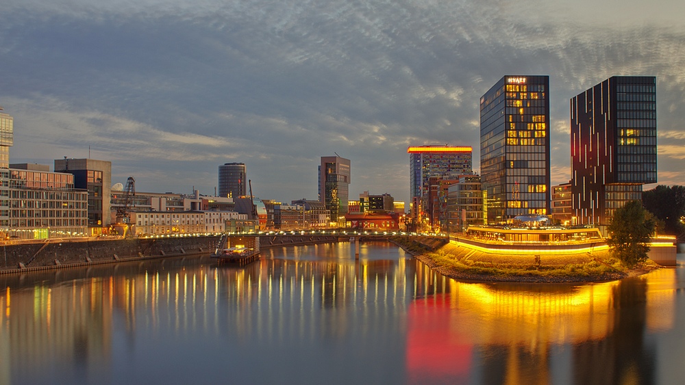 photo "Duesseldorf Media Harbour" tags: architecture, city, landscape, 