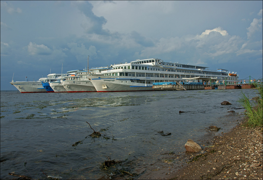 photo "Flotilla on the Volga" tags: travel, technics, 