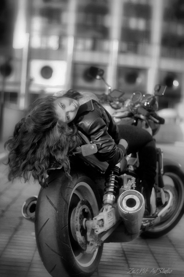 photo "***" tags: black&white, portrait, woman