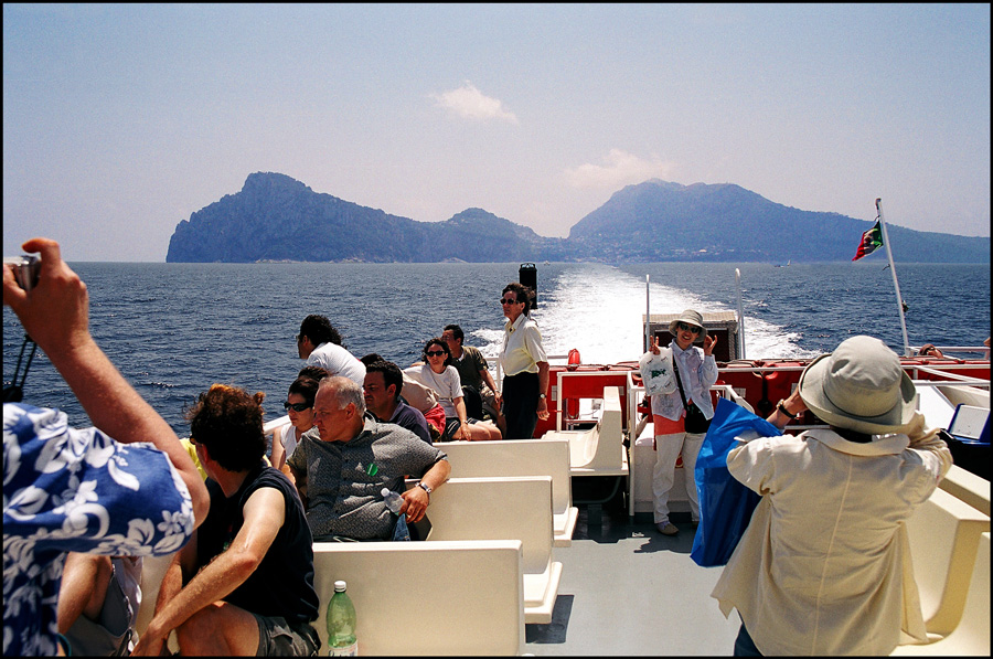 photo "Goodbye, Capri!" tags: travel, reporting, Europe, sea, ship