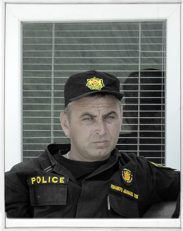 photo "Georgian policeman..." tags: portrait, 