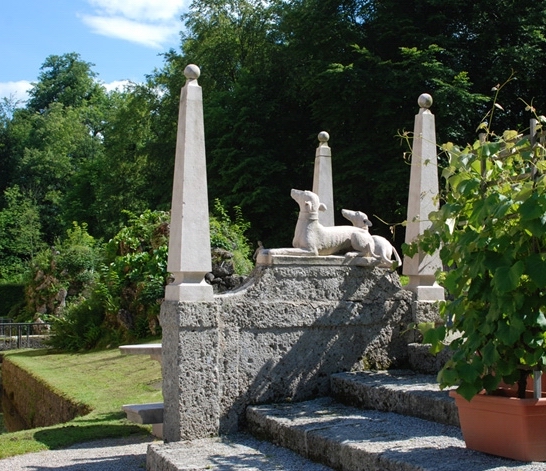 photo "In the park of Helbrun castle." tags: architecture, misc., landscape, 