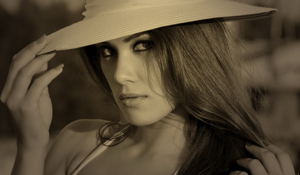 photo "***" tags: portrait, woman