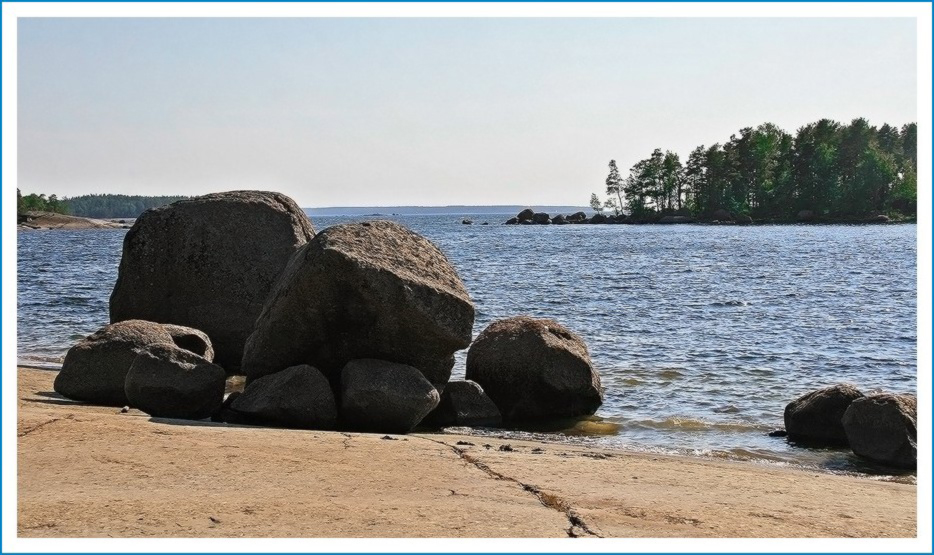 photo "Stone guard" tags: landscape, summer, water