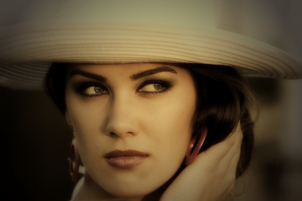 photo "***" tags: portrait, woman