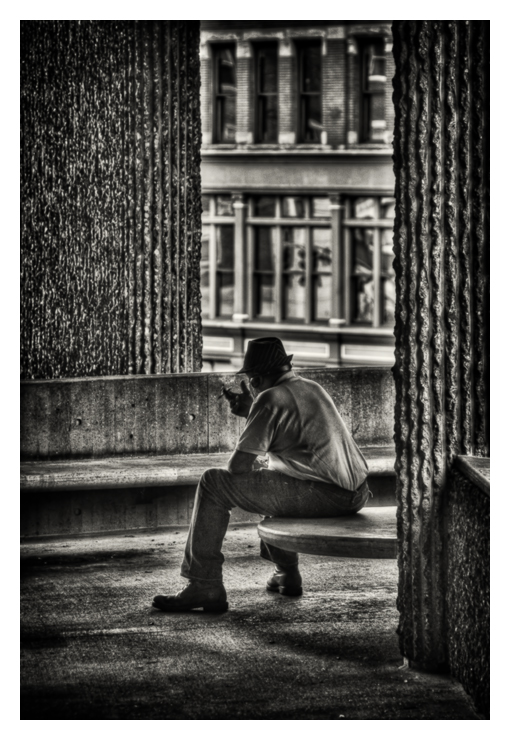 photo "Loneliness" tags: city, black&white, 