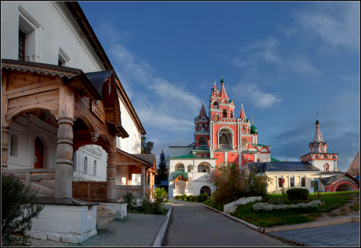 photo "morning in the monastery" tags: architecture, panoramic, landscape, 