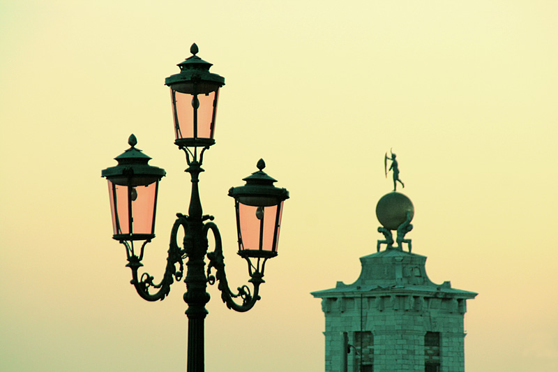 photo "Venetian figures" tags: travel, city, Europe, Venice