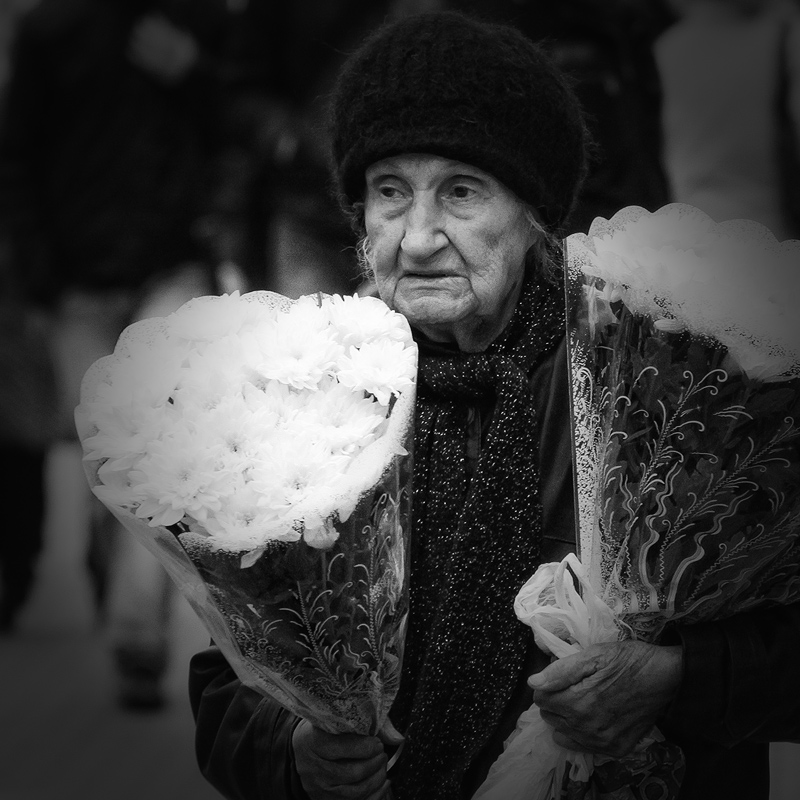 фото "белые хризантемы долго стоят в воде" метки: портрет, женщина