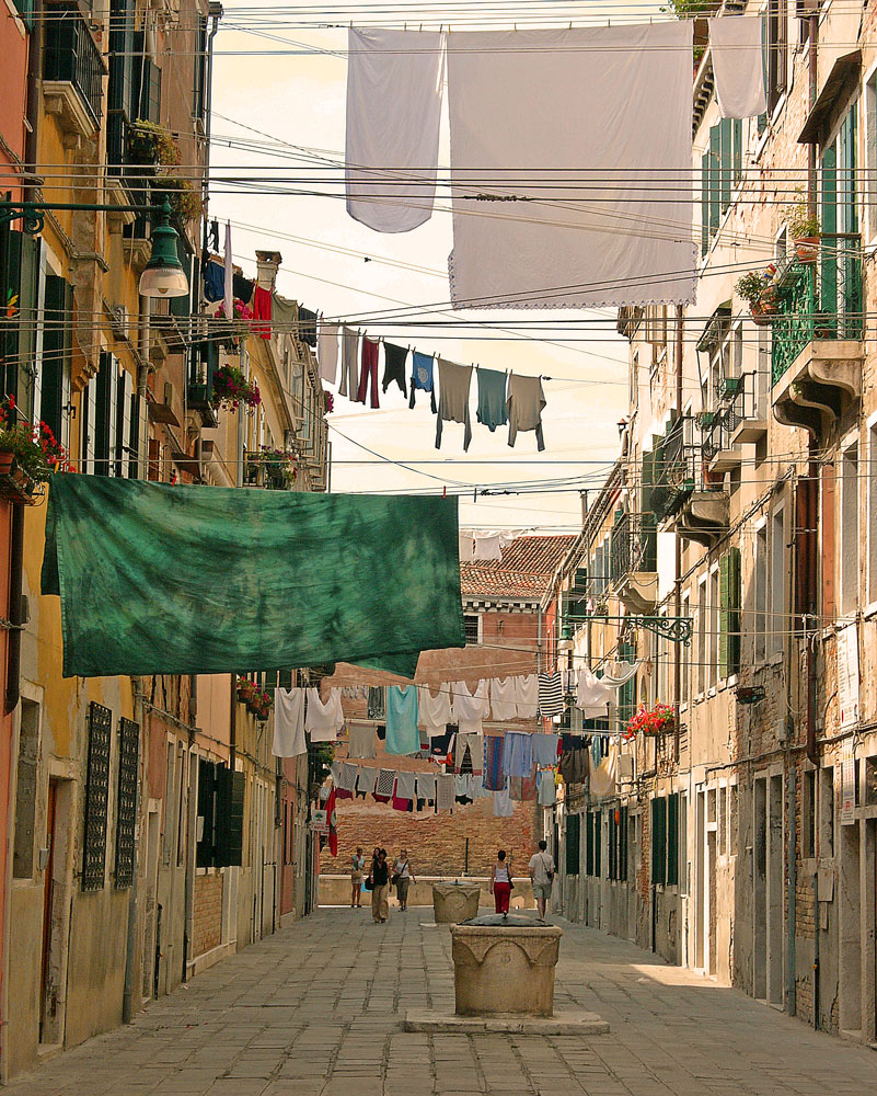 photo "cleaning day in Venice" tags: architecture, travel, landscape, Europe