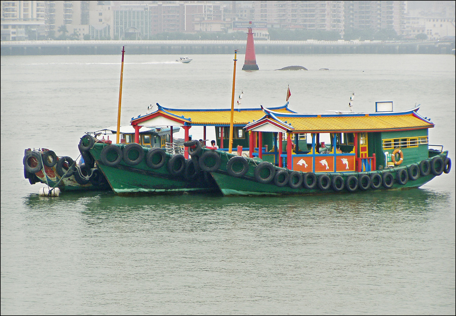 photo "Quiet Flows Bangkok" tags: travel, city, Asia