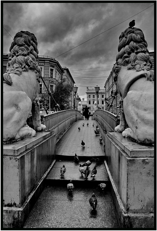 photo "***" tags: black&white, city, 